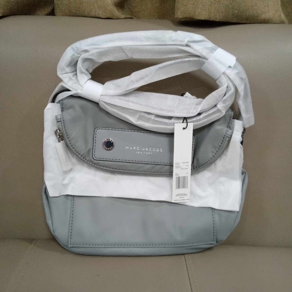 Marc Jacobs Preppy Natasha Nylon Large Crossbody Bag - Rock Grey - Picture 6 of 6